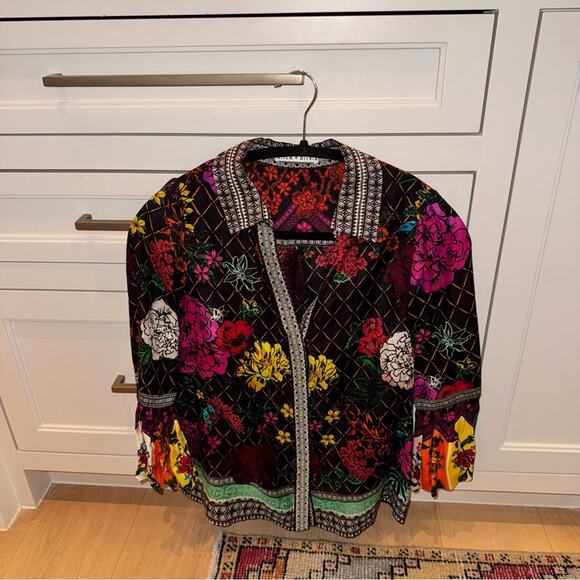 Alice + Olivia Rivera Ruffle-Sleeve Button-Down Top Small - Picture 4 of 8